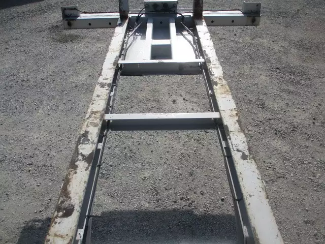 40FTコンテナシャシ 3軸リーフサス 積載30,480㎏ 第五輪10,920㎏以上の画像19