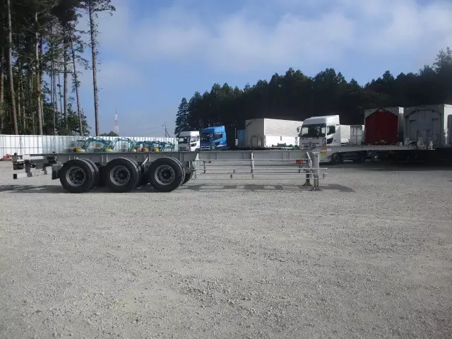 40FTコンテナシャシ 3軸リーフサス 積載30,480㎏ 第五輪10,920㎏以上の画像4