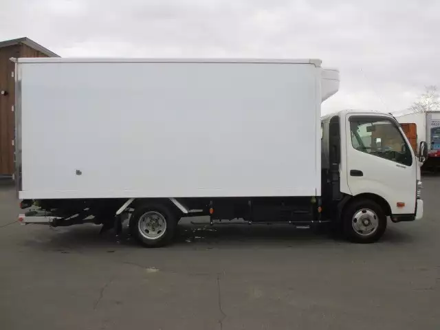 平成29年09月中古小型冷凍バン・ウィング日野デュトロの画像4