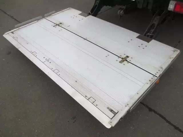 平成29年09月中古小型冷凍バン・ウィング日野デュトロの画像9