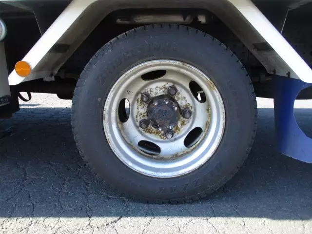 平成28年03月中古小型冷凍バン・ウィング三菱ふそうキャンターの画像11