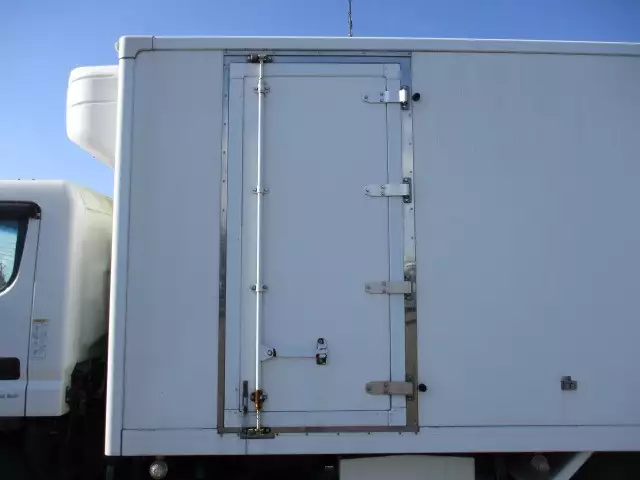 平成28年03月中古小型冷凍バン・ウィング三菱ふそうキャンターの画像22