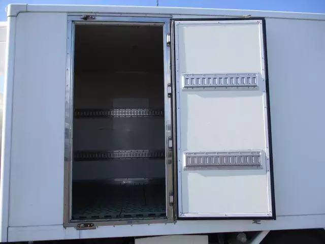 平成28年03月中古小型冷凍バン・ウィング三菱ふそうキャンターの画像23