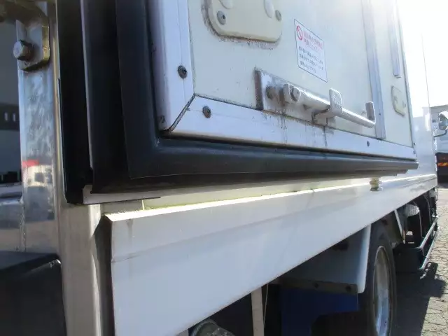 平成28年03月中古小型冷凍バン・ウィング三菱ふそうキャンターの画像28