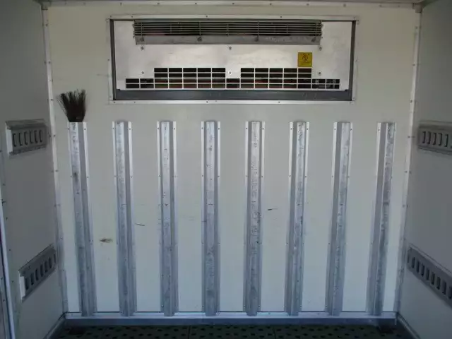 平成28年03月中古小型冷凍バン・ウィング三菱ふそうキャンターの画像34