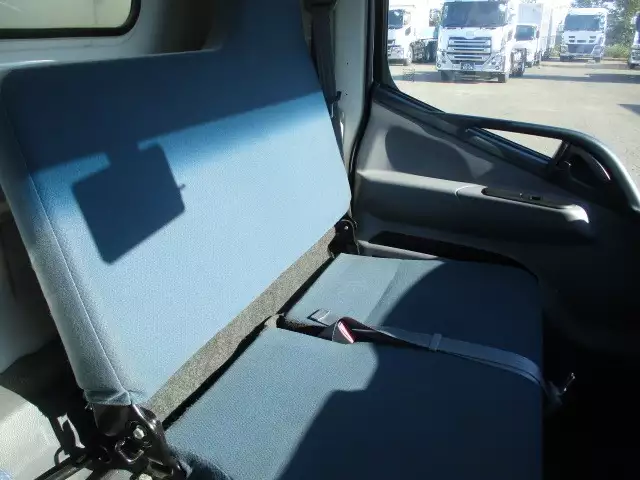 平成28年03月中古小型冷凍バン・ウィング三菱ふそうキャンターの画像57