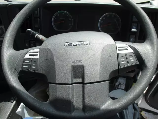 平成29年10月中古大型トラクタヘッドいすゞギガの画像16