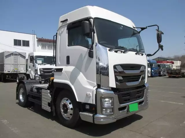 平成29年10月中古大型トラクタヘッドいすゞギガの画像3