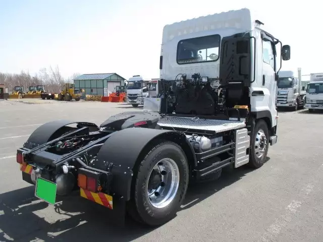 平成29年10月中古大型トラクタヘッドいすゞギガの画像5