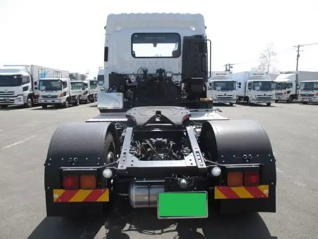 平成29年10月中古大型トラクタヘッドいすゞギガの画像6