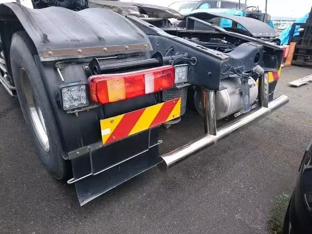 平成28年10月中古小型トラクタヘッド日産UDUDトラックスの画像15