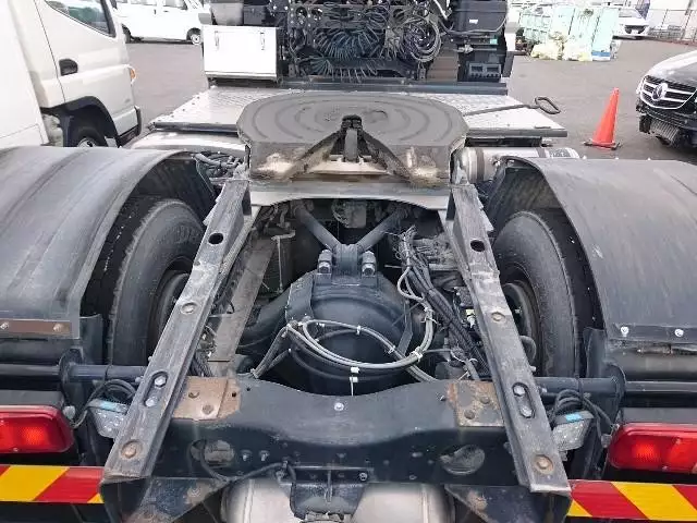 平成28年10月中古小型トラクタヘッド日産UDUDトラックスの画像16