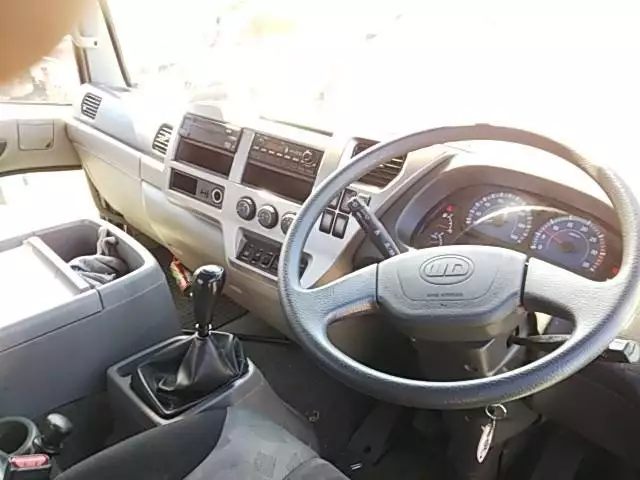 平成24年03月中古大型日産UDUDトラックスの画像5