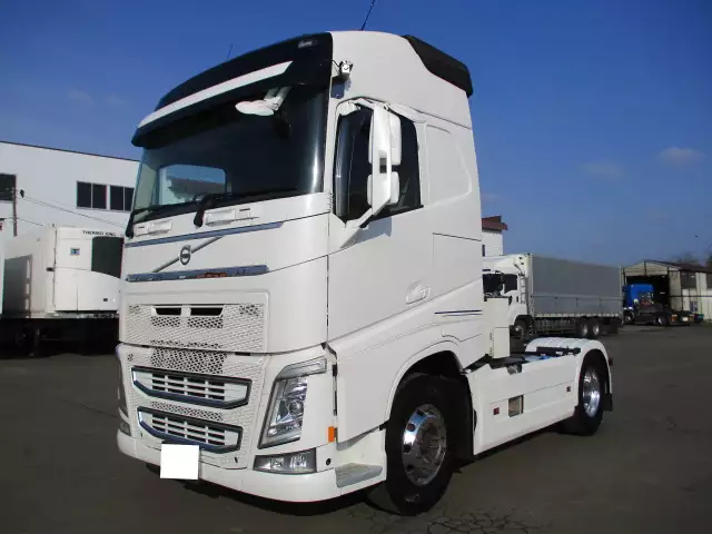 平成30年03月中古大型トラクタヘッドボルボボルボの画像1