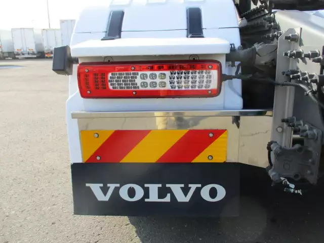 平成30年03月中古大型トラクタヘッドボルボボルボの画像14