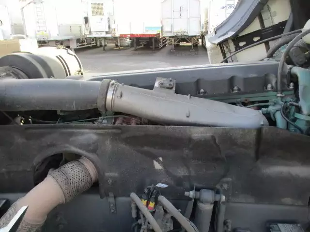 平成30年03月中古大型トラクタヘッドボルボボルボの画像40