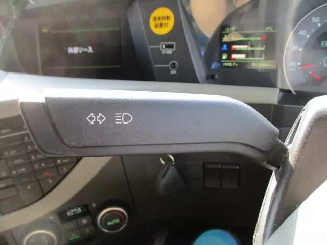 平成30年03月中古大型トラクタヘッドボルボボルボの画像53