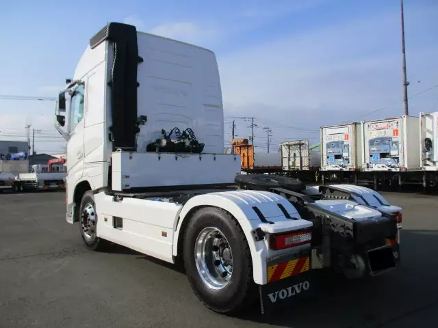 平成30年03月中古大型トラクタヘッドボルボボルボの画像7