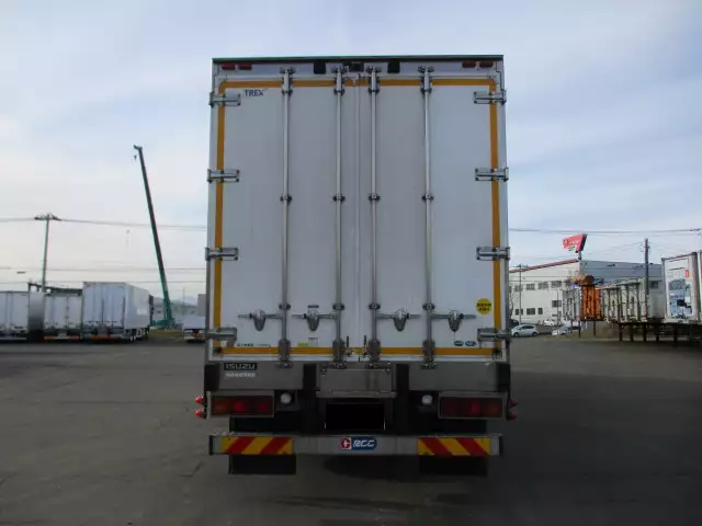 平成28年05月中古大型冷凍バン・ウィングいすゞギガの画像6