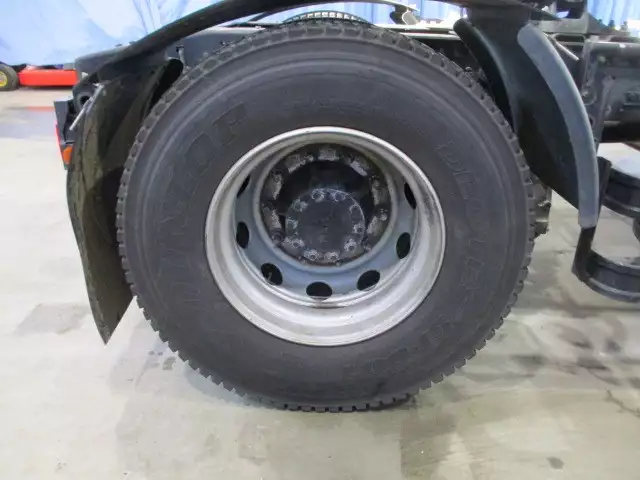 平成27年07月中古大型トラクタヘッド日産UDクオンの画像19