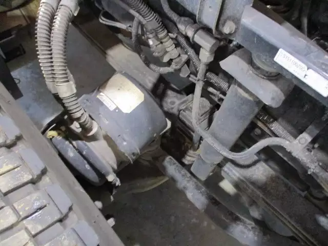 平成27年07月中古大型トラクタヘッド日産UDクオンの画像31