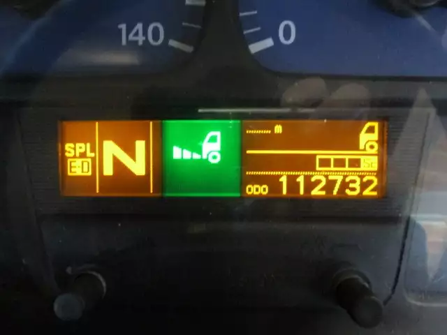 平成27年07月中古大型トラクタヘッド日産UDクオンの画像37