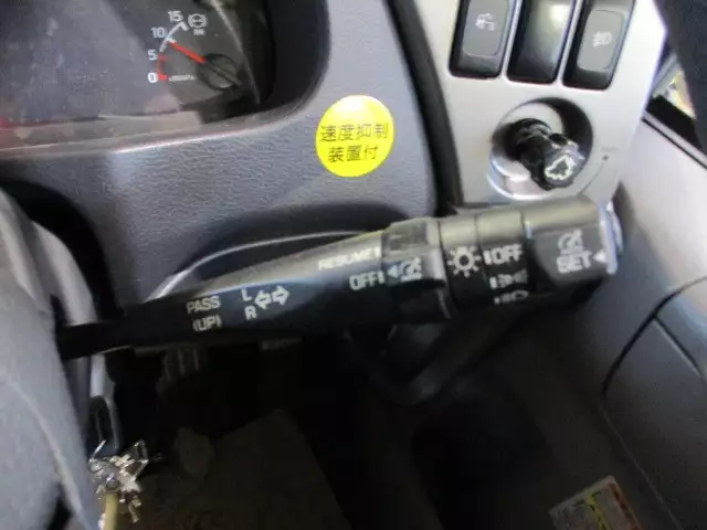 平成27年07月中古大型トラクタヘッド日産UDクオンの画像38