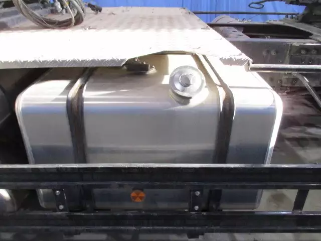 平成27年07月中古大型トラクタヘッド日産UDクオンの画像8