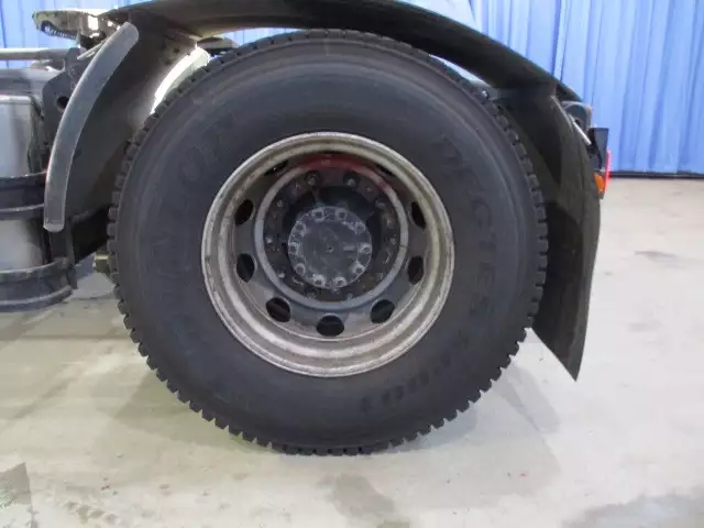 平成27年07月中古大型トラクタヘッド日産UDクオンの画像10