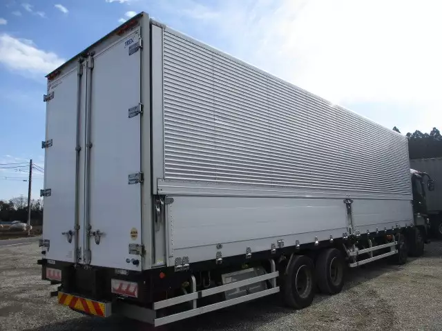 平成26年10月中古大型アルミバン・ウィング三菱ふそうスーパーグレートの画像5