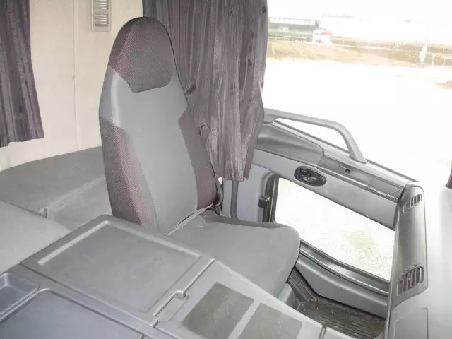 平成26年10月中古大型アルミバン・ウィング三菱ふそうスーパーグレートの画像53