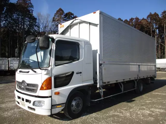 平成27年03月中古中型日野レンジャーの画像1