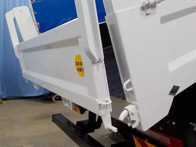 令和03年06月中古大型日産UDUDトラックスの画像11