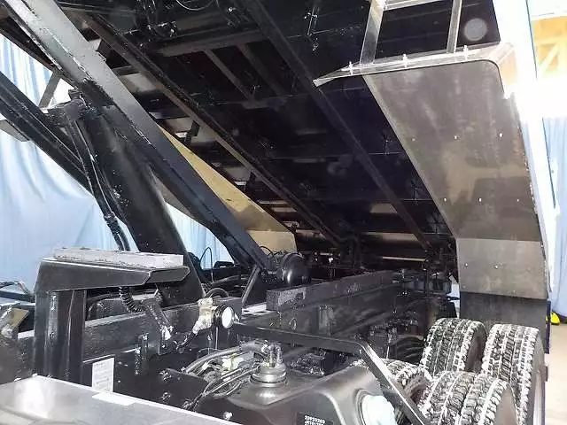 令和03年06月中古大型日産UDUDトラックスの画像13