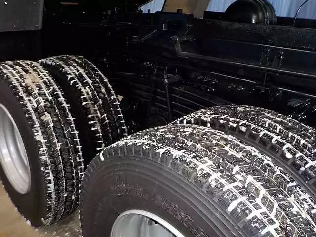 令和03年06月中古大型日産UDUDトラックスの画像32