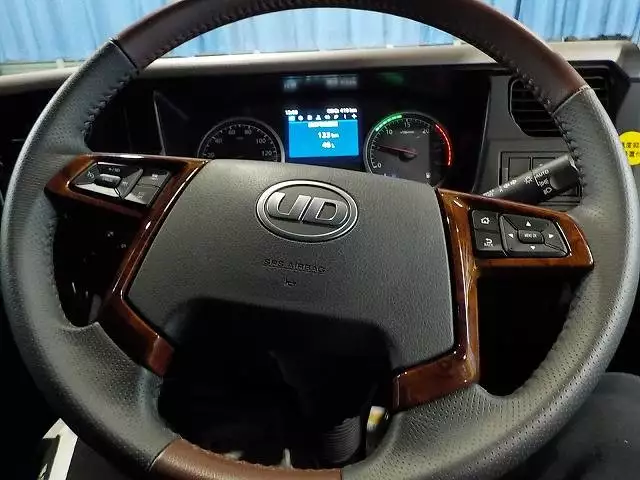 令和03年06月中古大型日産UDUDトラックスの画像37