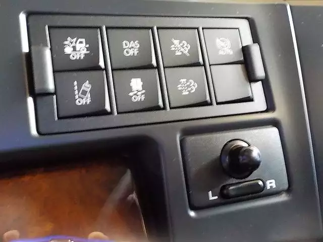 令和03年06月中古大型日産UDUDトラックスの画像42