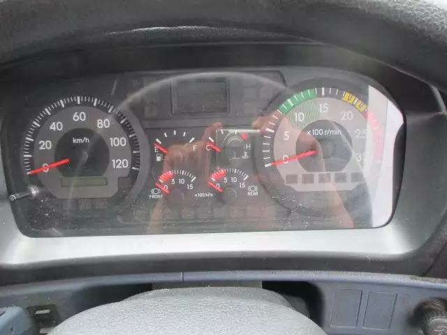 平成18年09月中古小型トラクタヘッド日野プロフィアの画像30