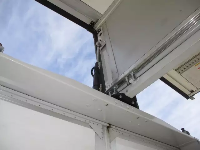 平成29年05月中古大型アルミバン・ウィング三菱ふそうスーパーグレートの画像3