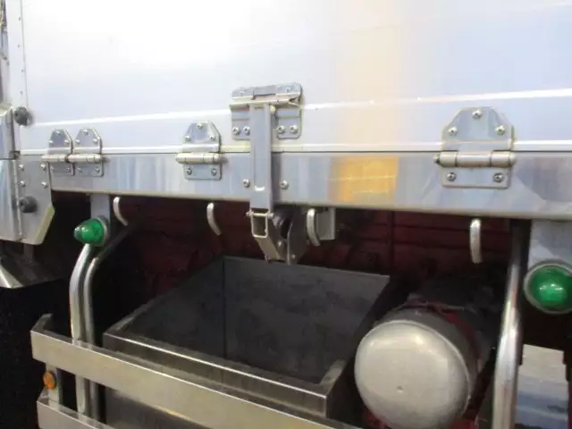 平成26年12月中古大型日野日野の画像19