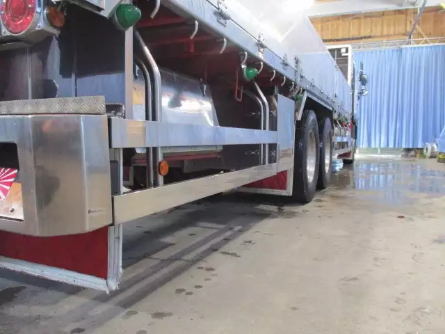 平成26年12月中古大型日野日野の画像23