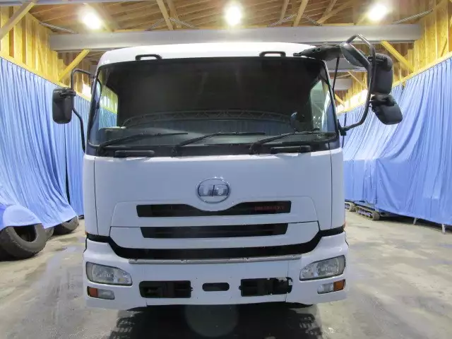 平成22年07月中古大型日産UDクオンの画像2
