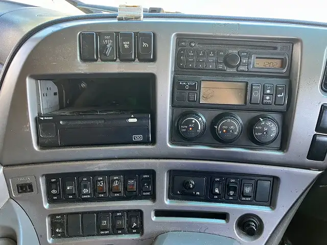 平成26年02月中古大型冷凍バン・ウィング日産UDクオンの画像48