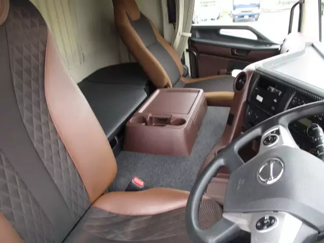 令和02年04月中古大型トラクタヘッド日野プロフィアの画像30