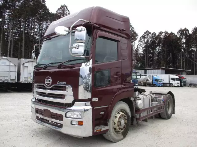 平成27年01月中古大型トラクタヘッド日産UDクオンの画像1