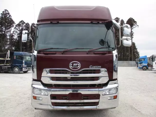 平成27年01月中古大型トラクタヘッド日産UDクオンの画像2