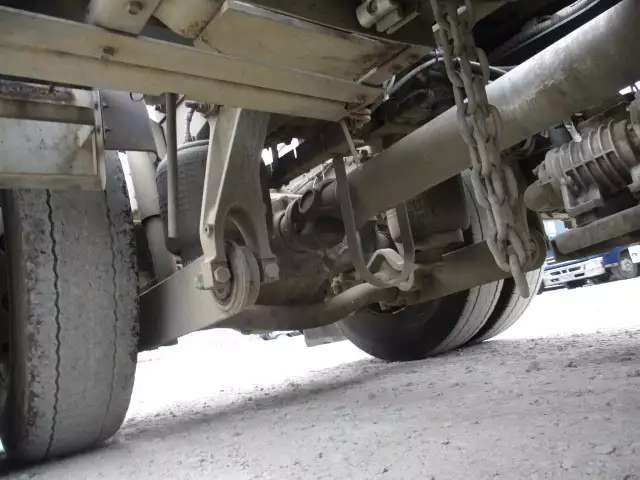 平成27年01月中古大型トラクタヘッド日産UDクオンの画像14