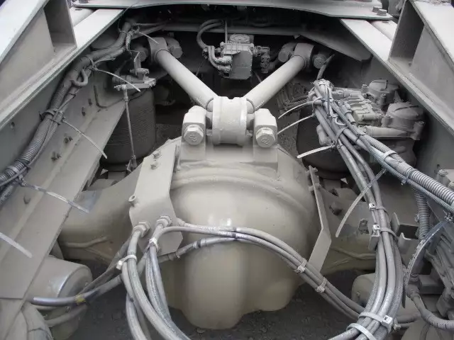 平成27年01月中古大型トラクタヘッド日産UDクオンの画像18