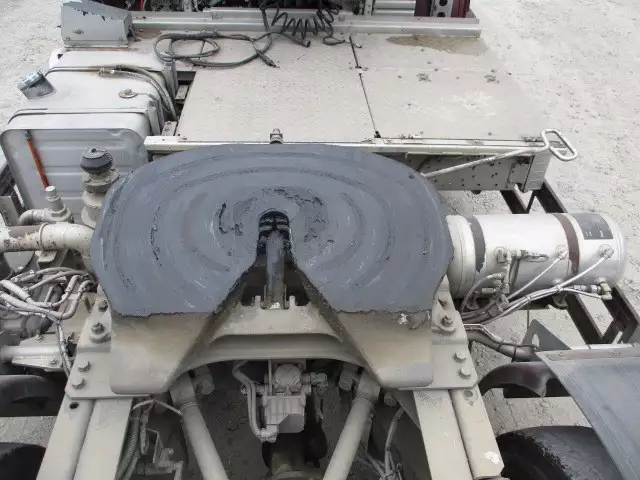 平成27年01月中古大型トラクタヘッド日産UDクオンの画像19