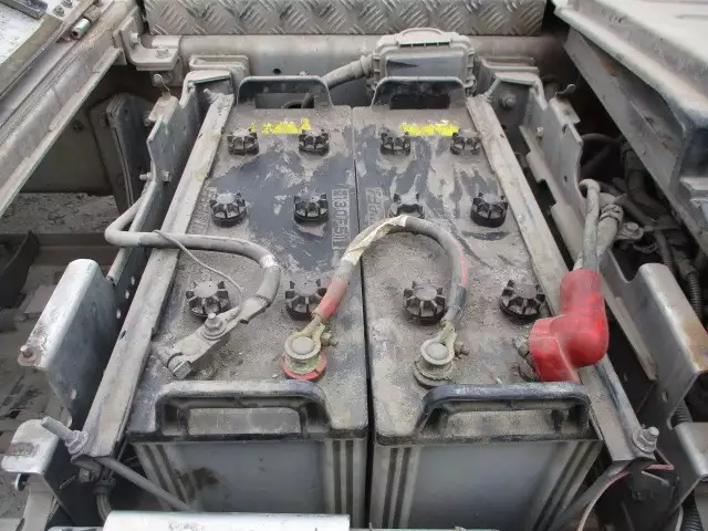 平成27年01月中古大型トラクタヘッド日産UDクオンの画像30